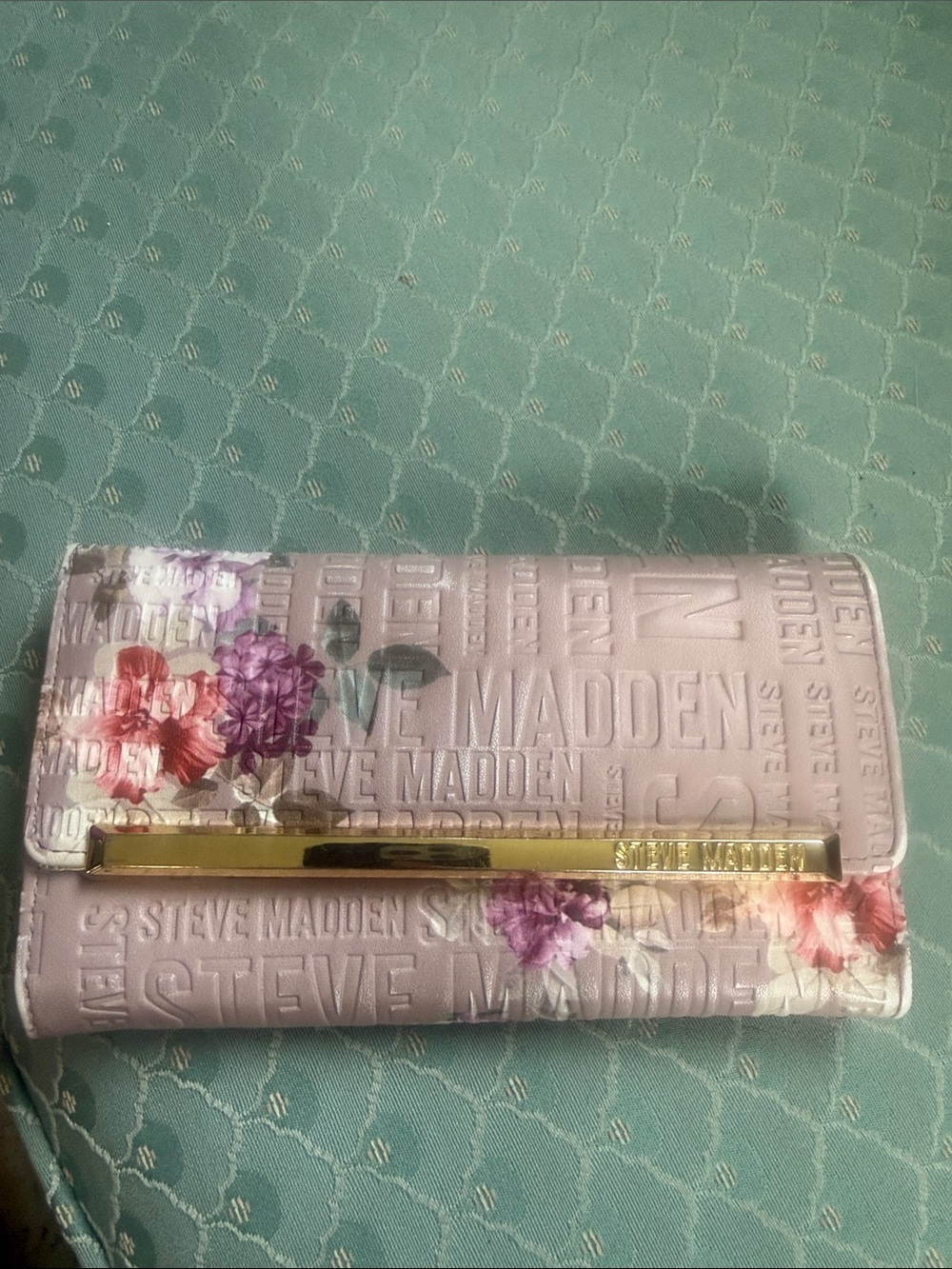 Steve Madden Light Pink Floral Logo Card Holder Wallet Gold Accent